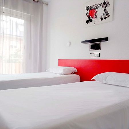Hostal Lady Ana Maria Collado Villalba Ngoại thất bức ảnh