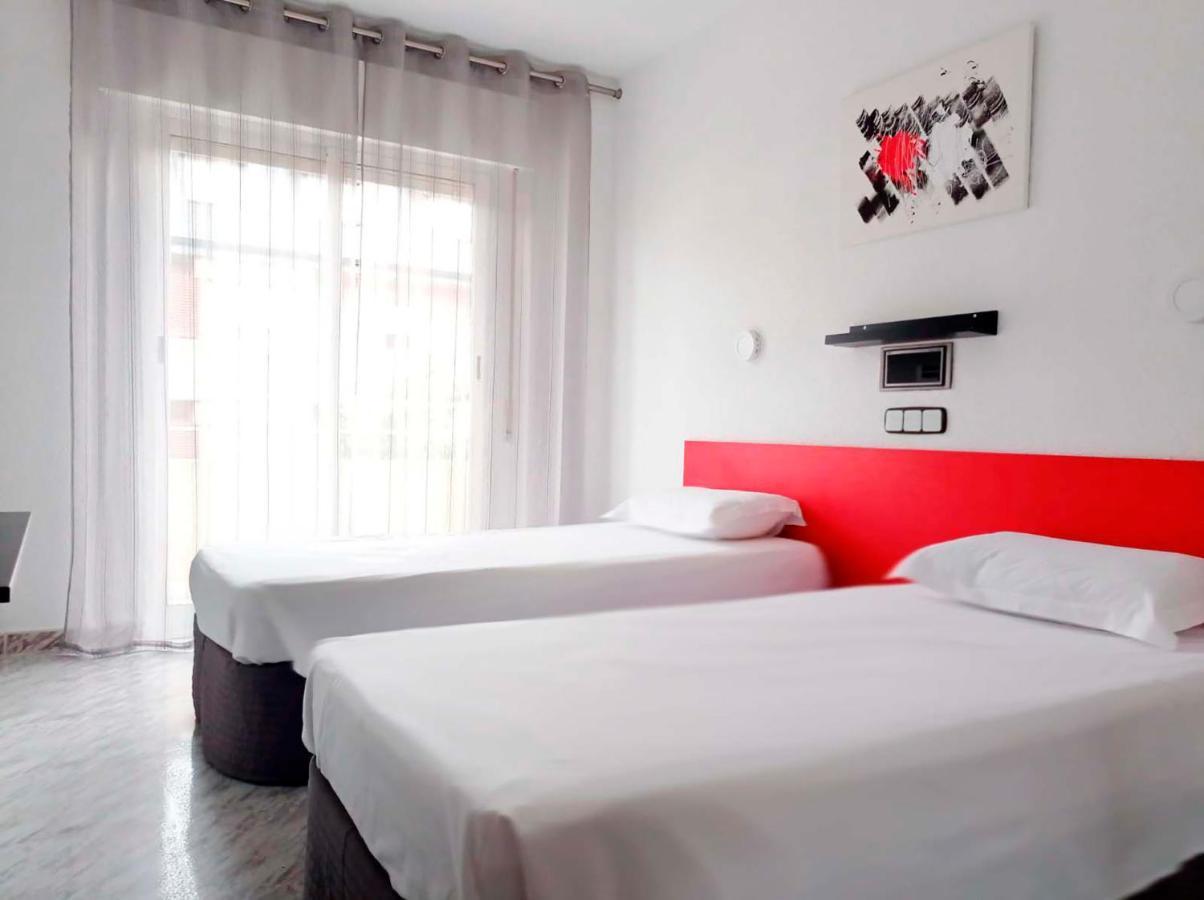 Hostal Lady Ana Maria Collado Villalba Ngoại thất bức ảnh